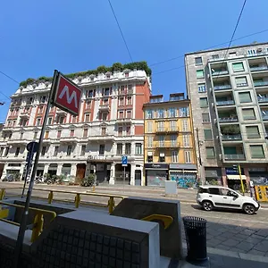 https://crocetta-67.italymilanhotels.net