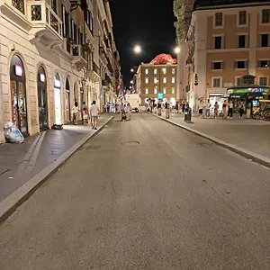 Affittacamere Corso18, Roma